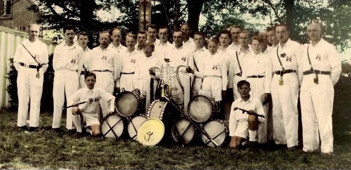 Gruppenfoto mitUlf 1954 Musikabteilung